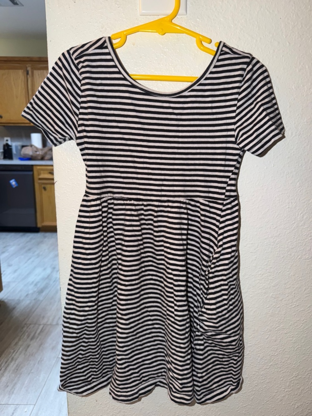Old Navy Black and White Striped Short Sleeve Dress